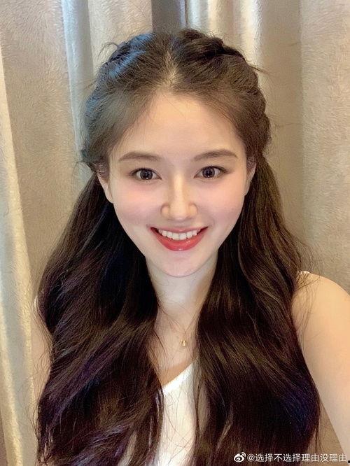 吃瓜网红女